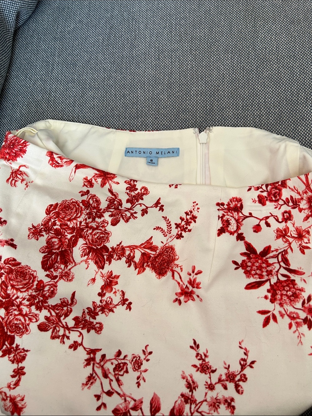 ANTONIO MELANI White Pencil Skirt with Red Floral Print